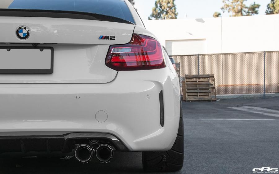 Детали экстерьера BMW M2 Coupe in Alpine White by EAS 2016 года  (фото 8 из 12)